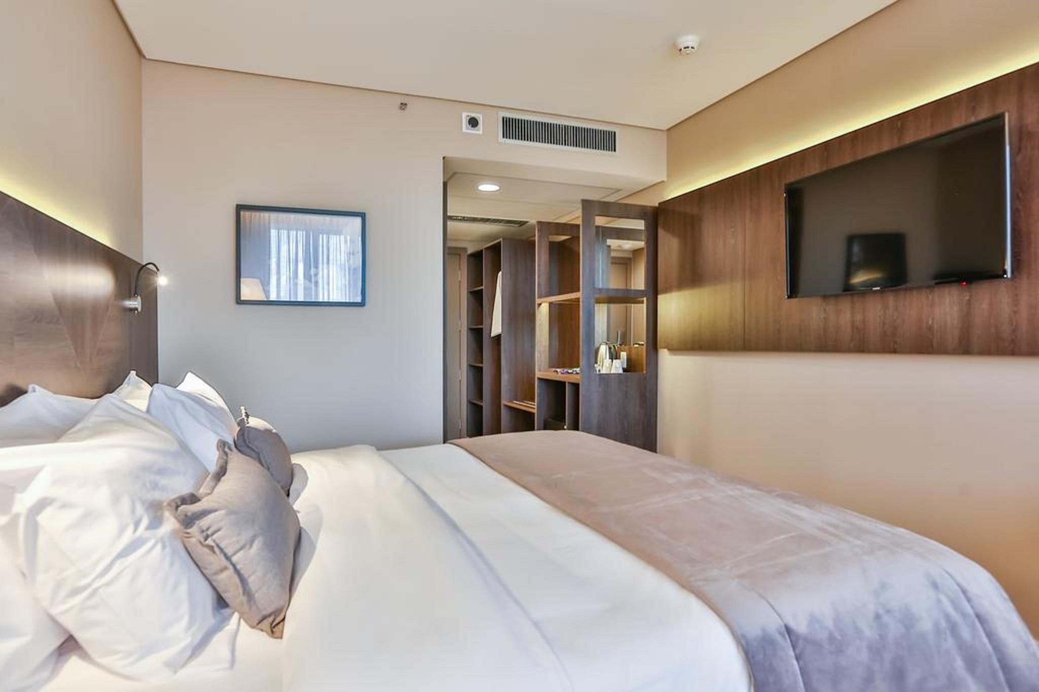 Transamerica Collection Goiania Bagian luar foto A room at the hotel