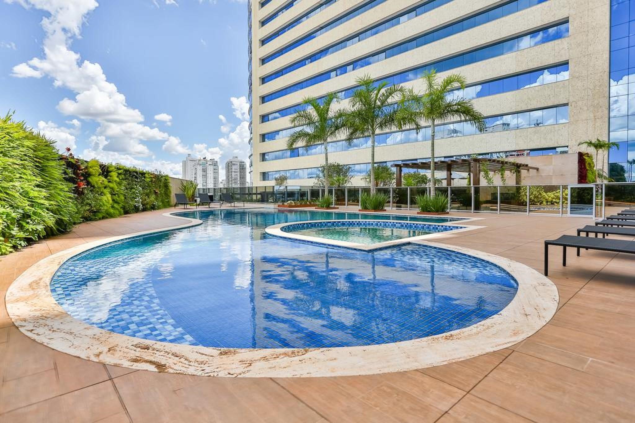 Transamerica Collection Goiania Bagian luar foto Swimming pool