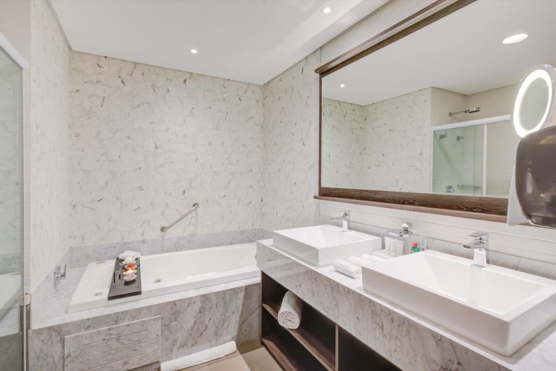 Transamerica Collection Goiania Bagian luar foto Bathroom