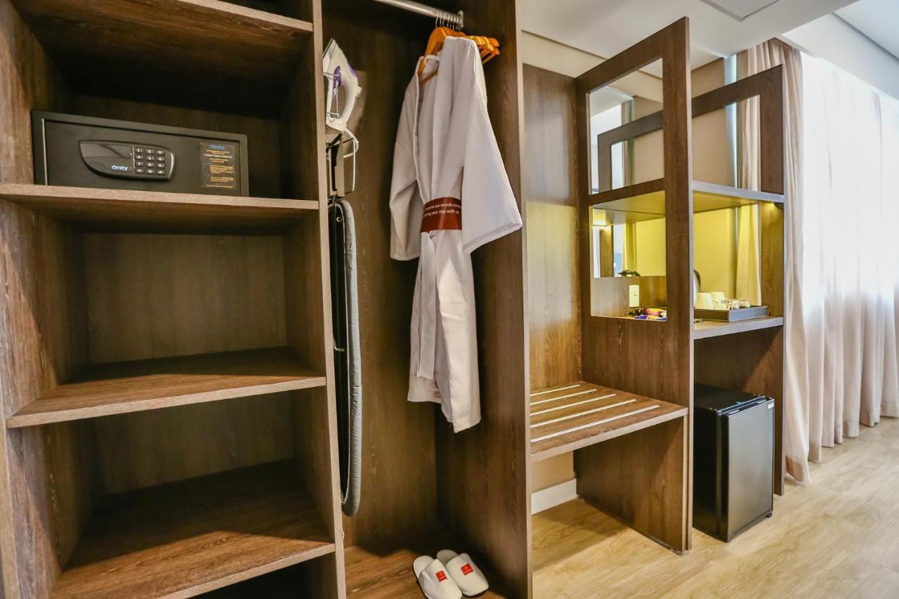 Transamerica Collection Goiania Bagian luar foto A room at the hotel