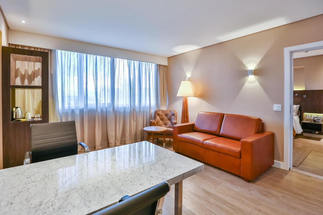 Transamerica Collection Goiania Bagian luar foto Suite